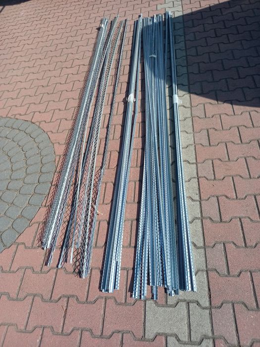 Prowadnica podtynkowa