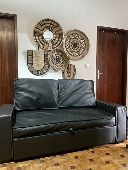 Vende-se sofá cama JAMES em napa preto