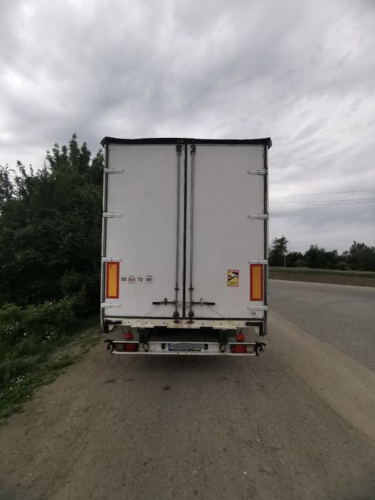 Напівпричеп борт штора Fruehauf