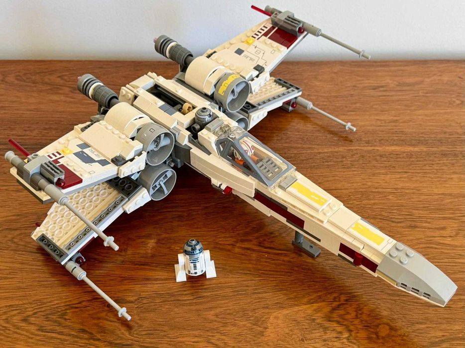 LEGO 75218 X-Wing Starfighter, completo com  minifiguras, instruções, caixa