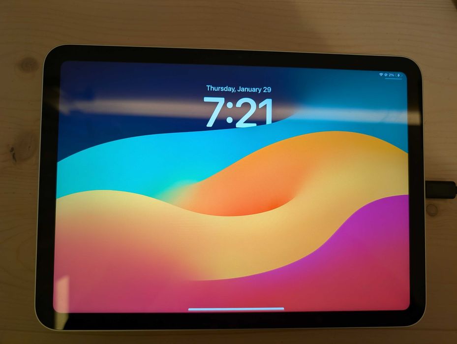 iPad 10ª Geração 64GB Wi-Fi em excelente estado.