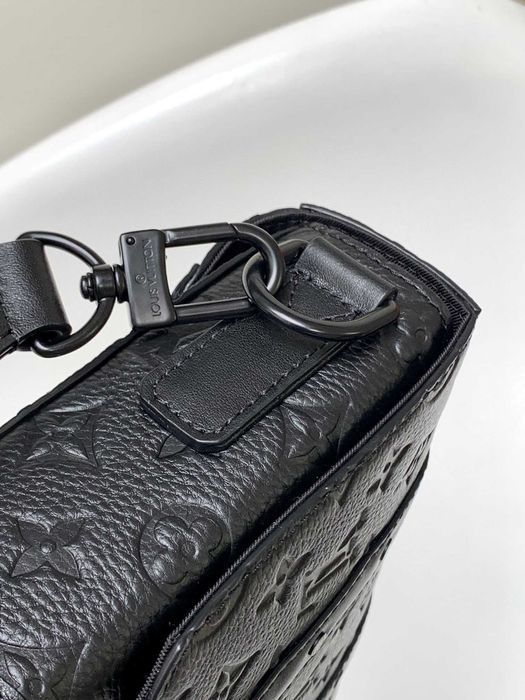 Louis Vuitton сумка мужская черная кожаная через плечо барсетка оригинал
