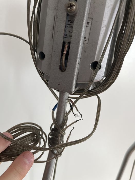 Colunas LG de Som usadas e antigas - Vendo o Conjunto