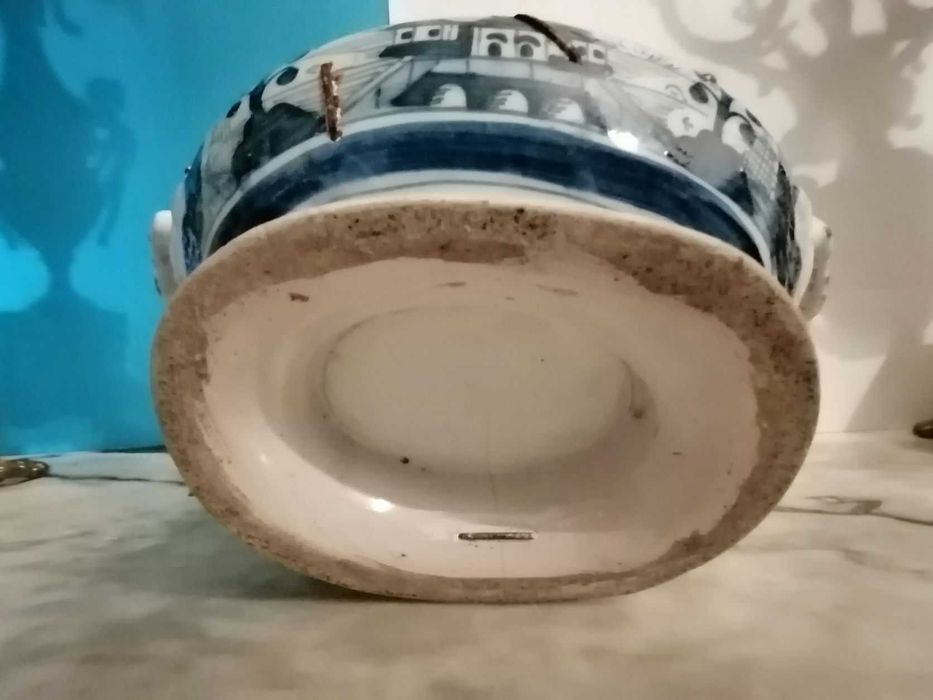 Terrina c/ Tampa Faiança Miragaia ? Stº. Antº. Vale da Piedade ?