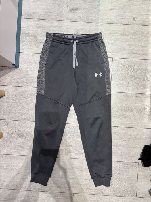 Spodnie Dresowe dresy chłopięce under armour 146-152
