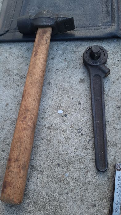 Набор інструмента часів СССР ключі торцові г-образні  головки накидні