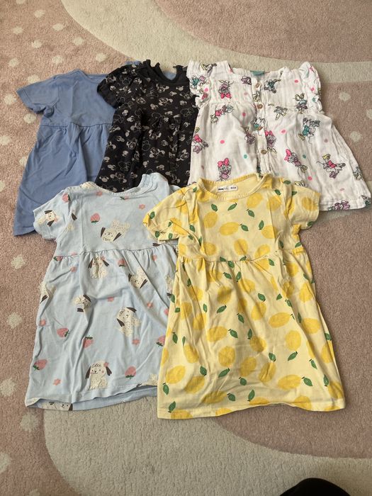 Giga paka 86 92 bluzy legginsy jeansy koszulki sukienki pizamki