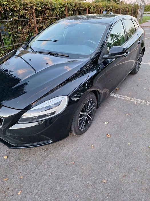Volvo V40 T2 2.0 120Km Led dwa komplety kół.