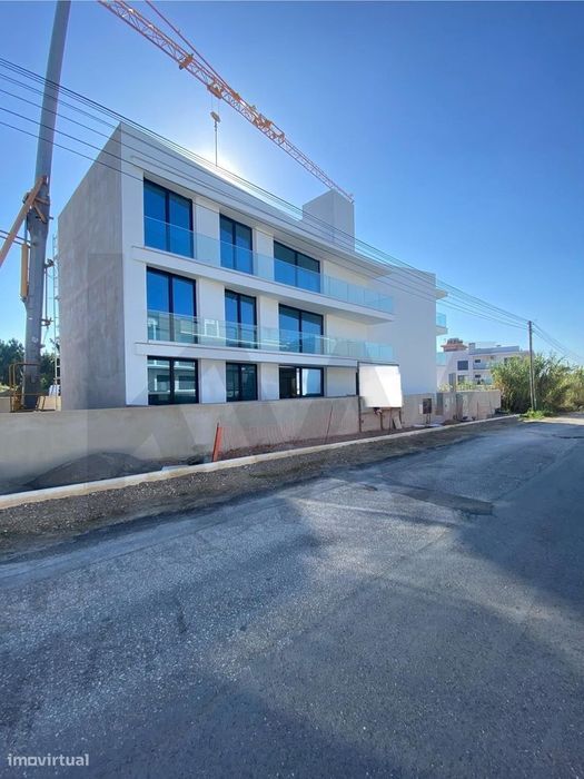 Pederneira | Nazaré :: Apartamento T2 com Piscina no Rooftop e vistas