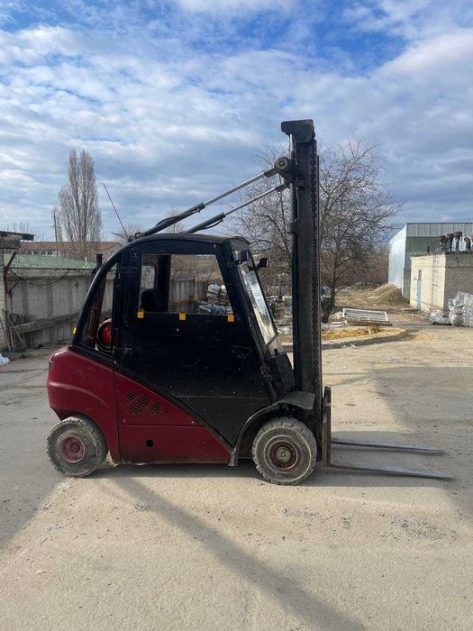 Газовий вилковий навантажувач Linde H25T, 2.5 т, 2007 рік