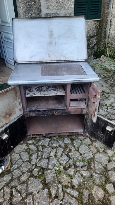 Fogões de lenha em Inox em muito bom estado