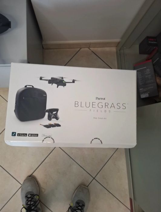 Drone Parrot bluegrass fields447402192887490561