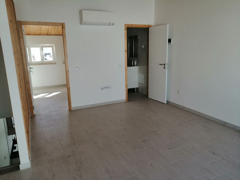 T3 em suites NOVA Construção 2025 1a Linha Frente Rio  yeld } 8%