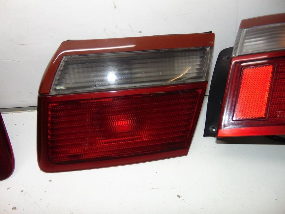 Mazda 626 farolins trás originais