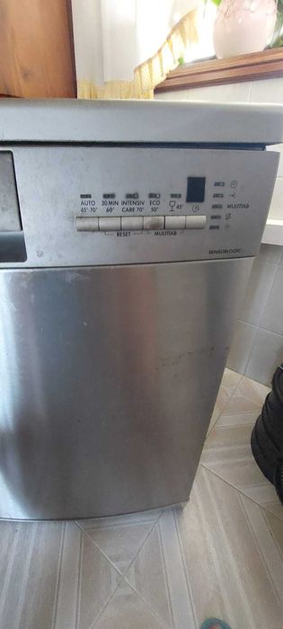 Maquina de lavar loiça AEG (avariada)