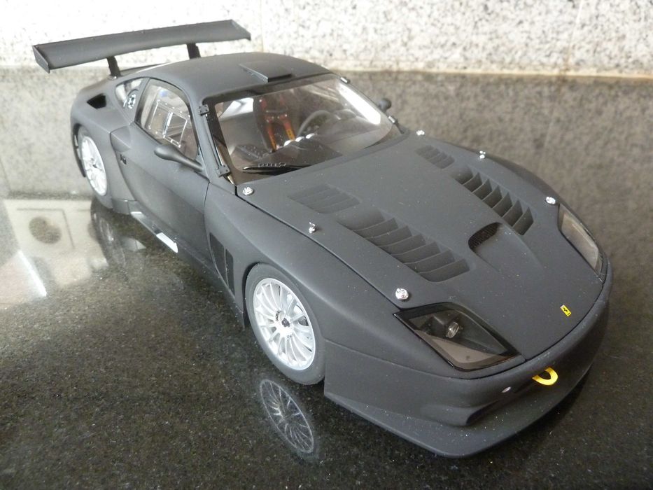 1:18 Kyosho, Ferrari 575 GTC, 2004, AutoArt Minichamps Parque das