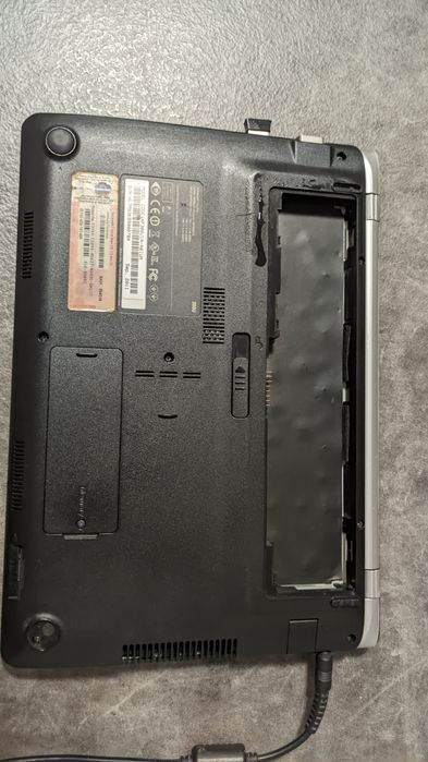 Продам нетбук Samsung np300u1a-a01ua