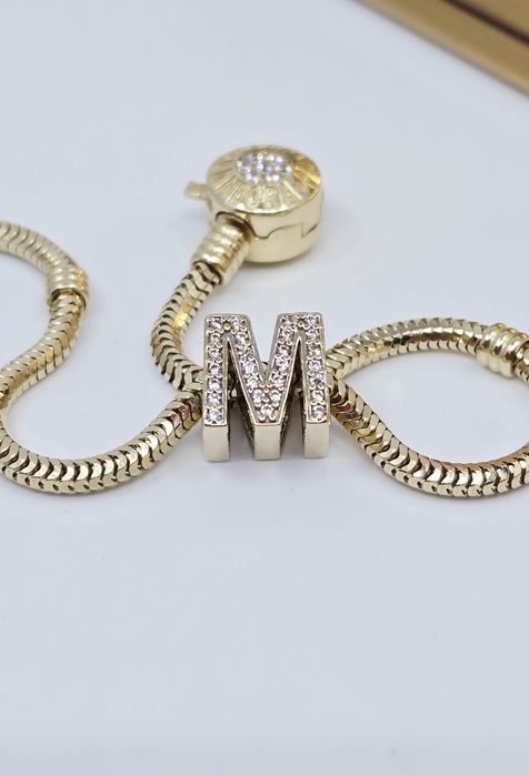 Złoty charms litera M próba 585 14k