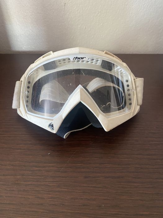 Capacete Fox e óculos Thor