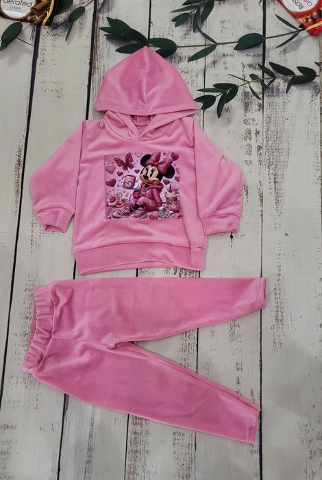 Костюм для дівчинки