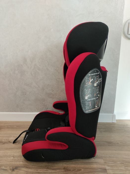 Автокрісло для дитини від 1 року