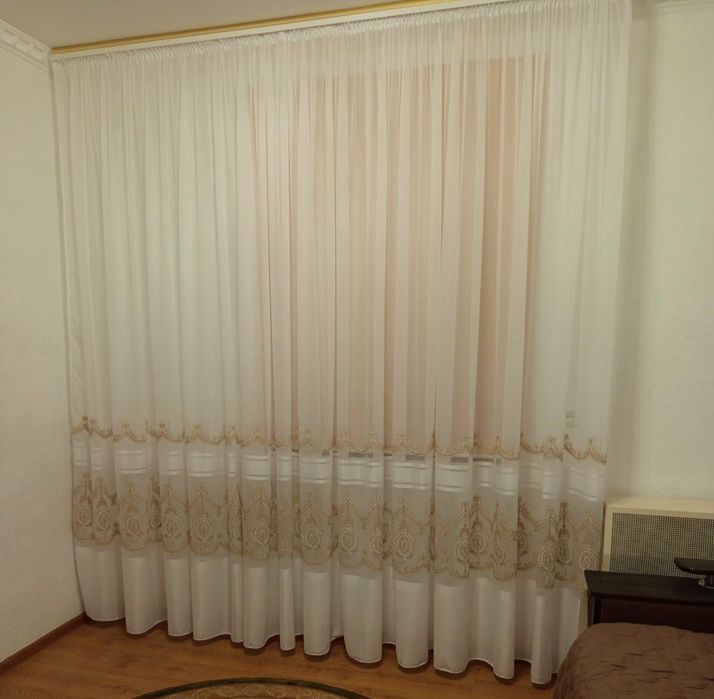 Тюль з Масивною вишивкою