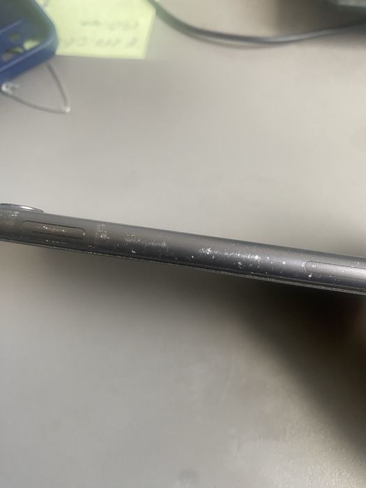 Продам Iphone 11