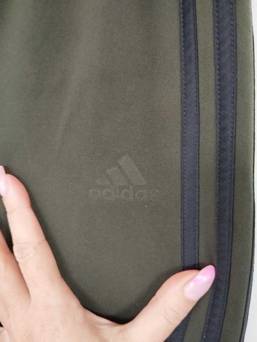 Spodnie adidas śliskie
