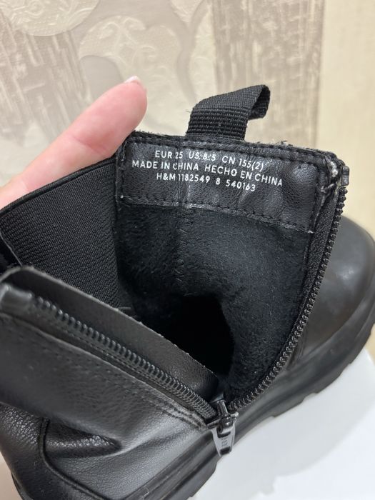 Продам черевики H&M