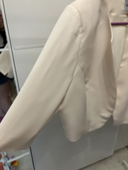 Eleganckie bolerko ecru 50