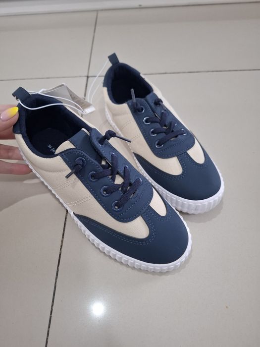 Buty sportowe lekkie chłopięce 34 nowe