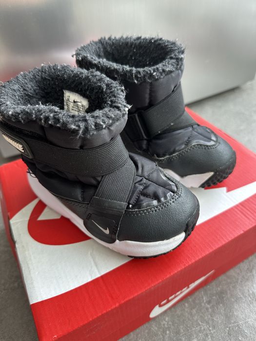 Чобітки nike у 25 розмірі