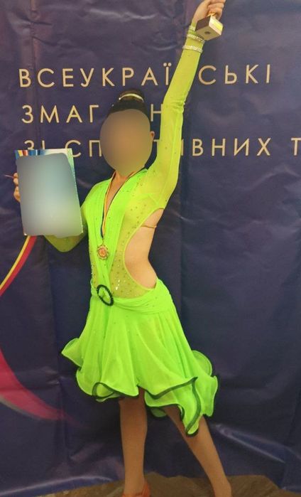 Сукня для бальних танців