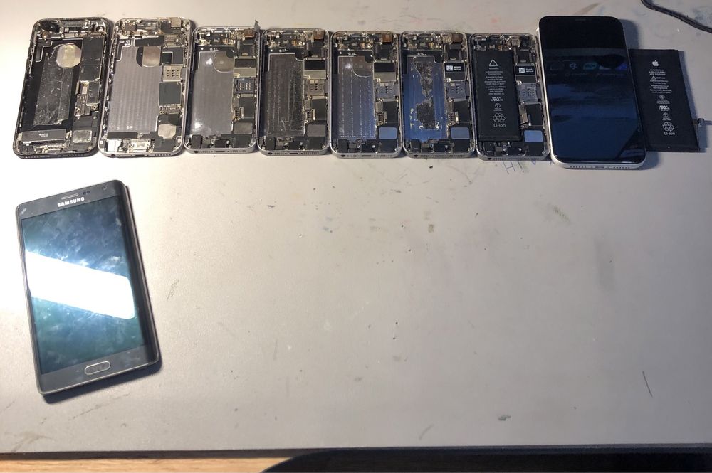 Лот телефонів apple/samsung