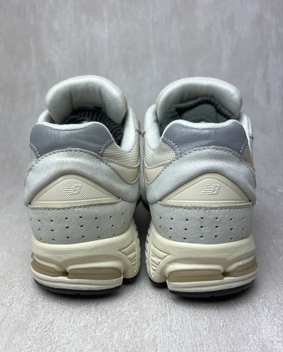 Кросівки New Balance 2002R