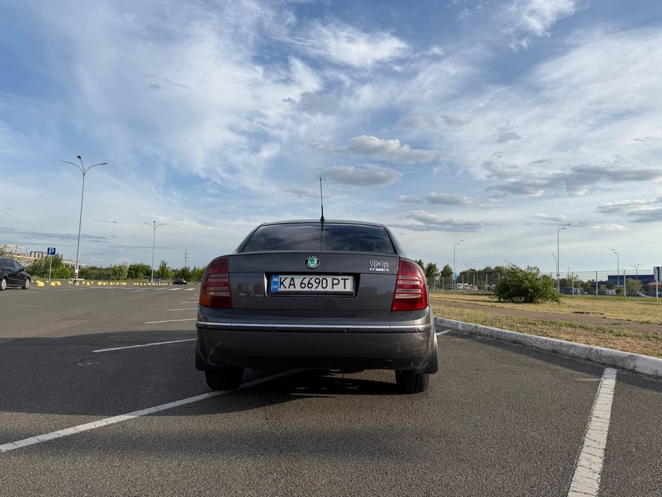 Skoda Superb 2002, 2.8 v6
