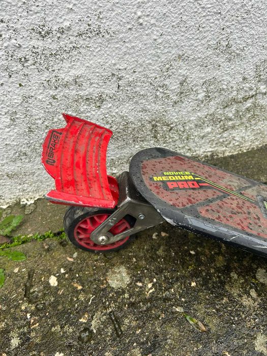 Trotinete Freestyle dobrável Oxelo DTX preto/vermelho