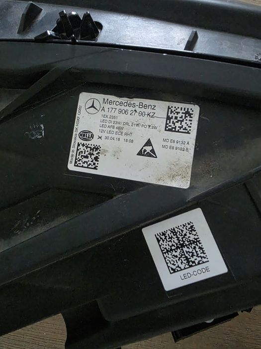 Farol Mercedes class A w177