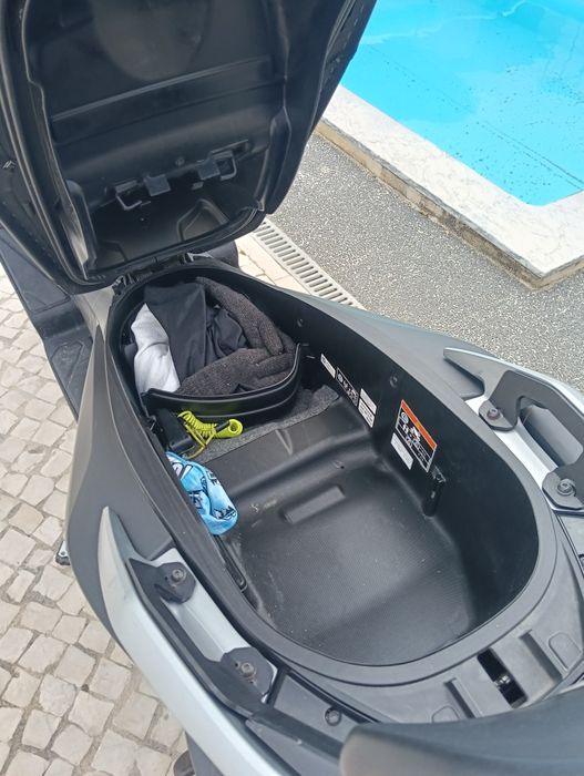 Vendo Honda Forza 350, de 2021, com 34000 km
