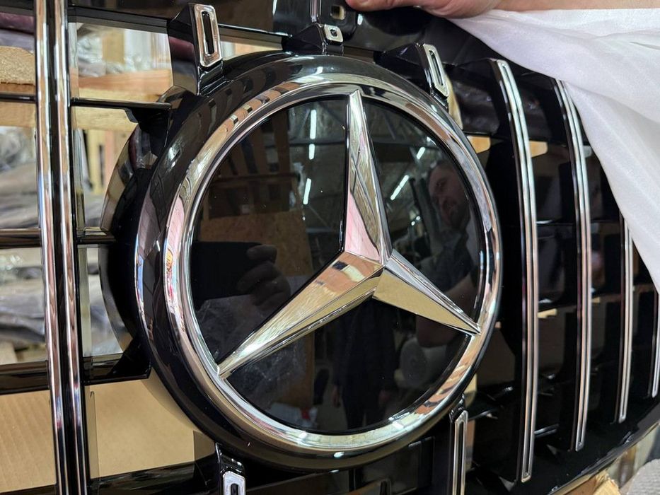 Mercedes Sprinter W907/W910 2018- рр. Передня емблема (OEM)