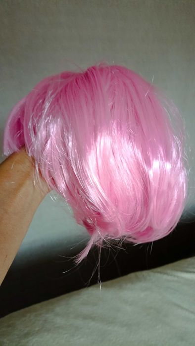 Перука рожева парик