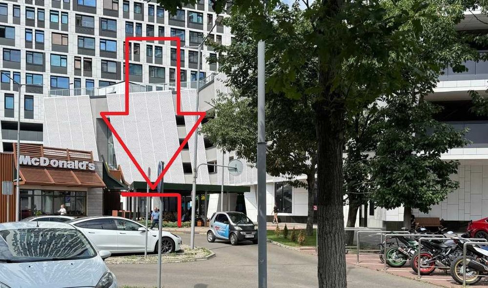 Топ Фасад, 174 кв.м, McDonald's, Manhattan/Манхетен, Берестейський 11