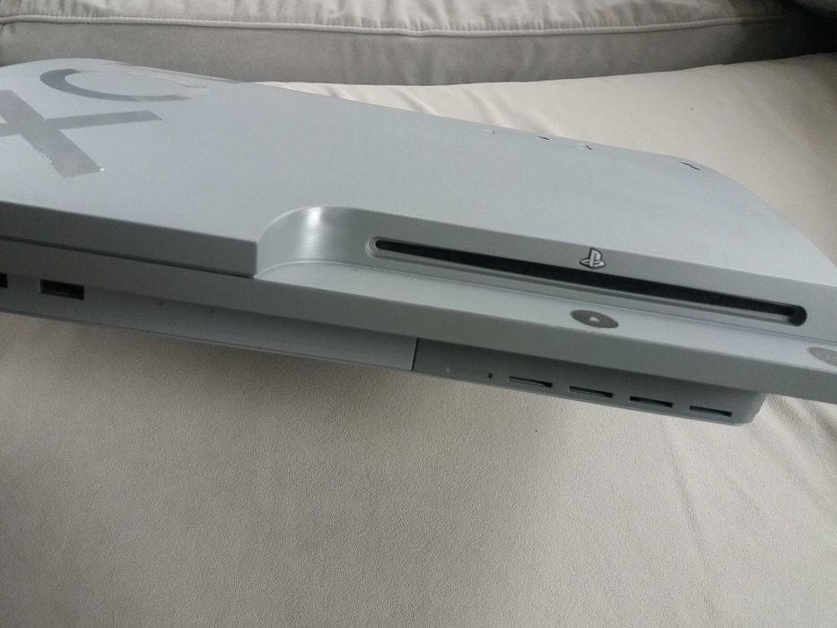Konsola PS3 Slim CEH 2004b