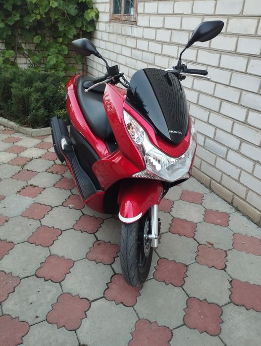 Скутер Honda PCX 150