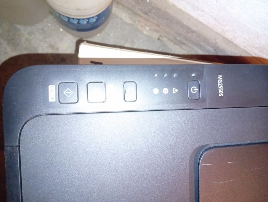 Vendo impressora Canon com caixa