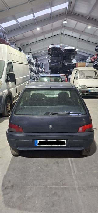 Peugeot 106 fase 1 1.5d
(Motor danificado)