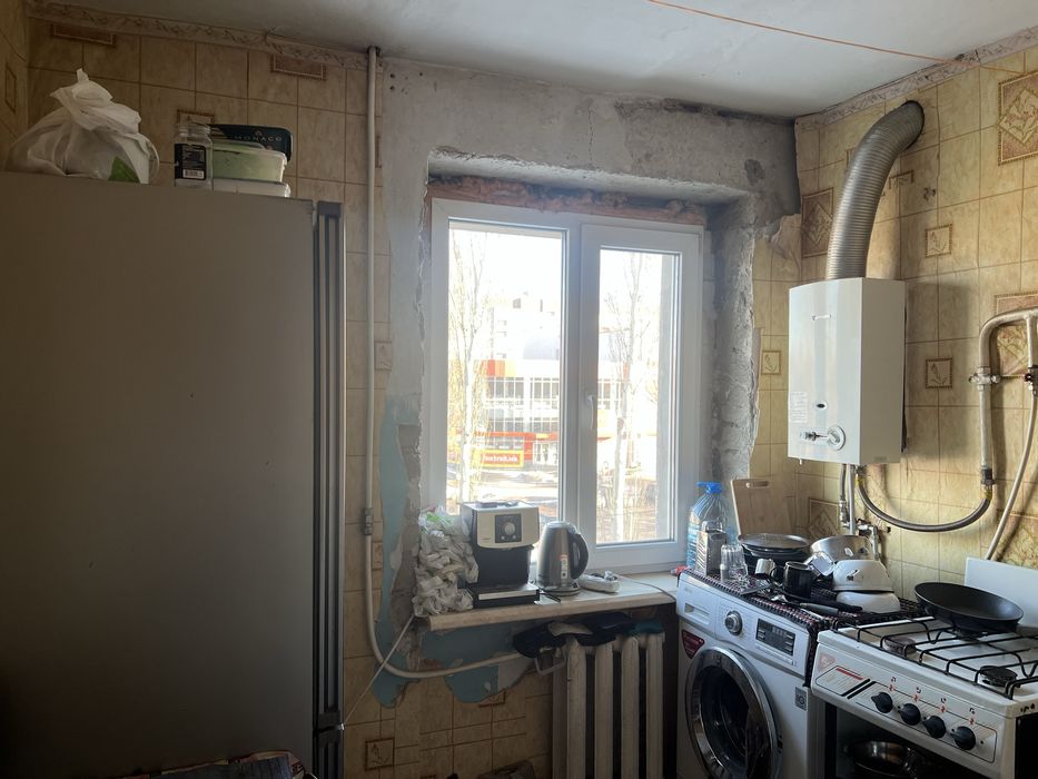 Продаж 2 кімн. Металургів 23, напроти Фокстроту.