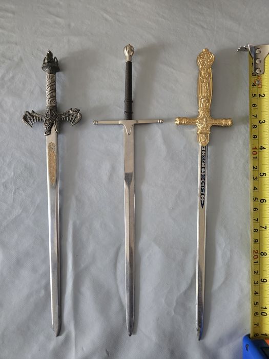 Conjunto de 3 espadas