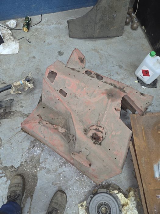 Podłużnica  ćwiartka  fiat 125p podloga