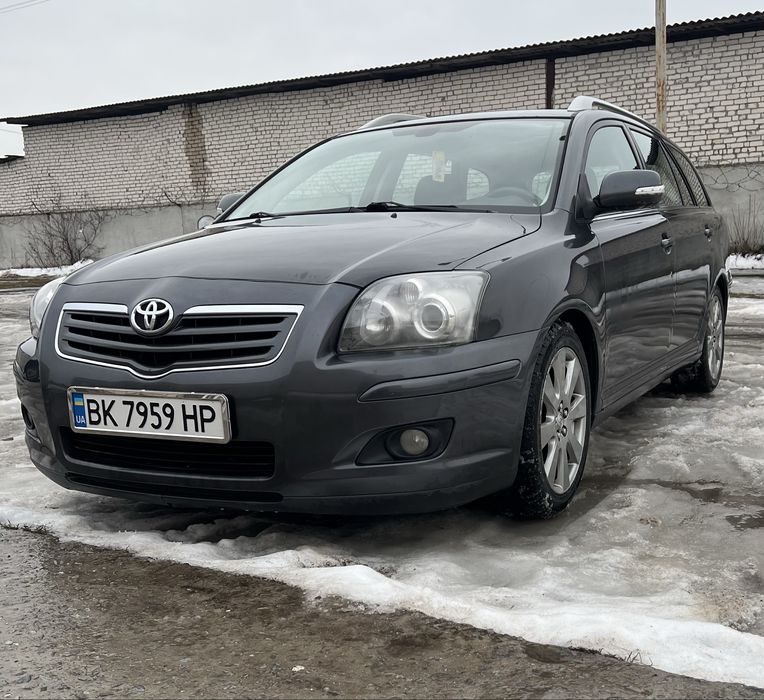 Продам автомобіль тойота авенсіс
